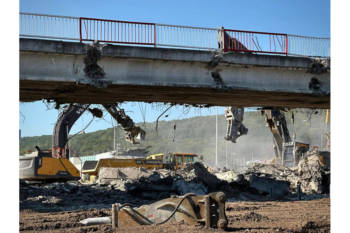 FOTO: Na most v Kremničke si Bystričania ešte počkajú, foto 18