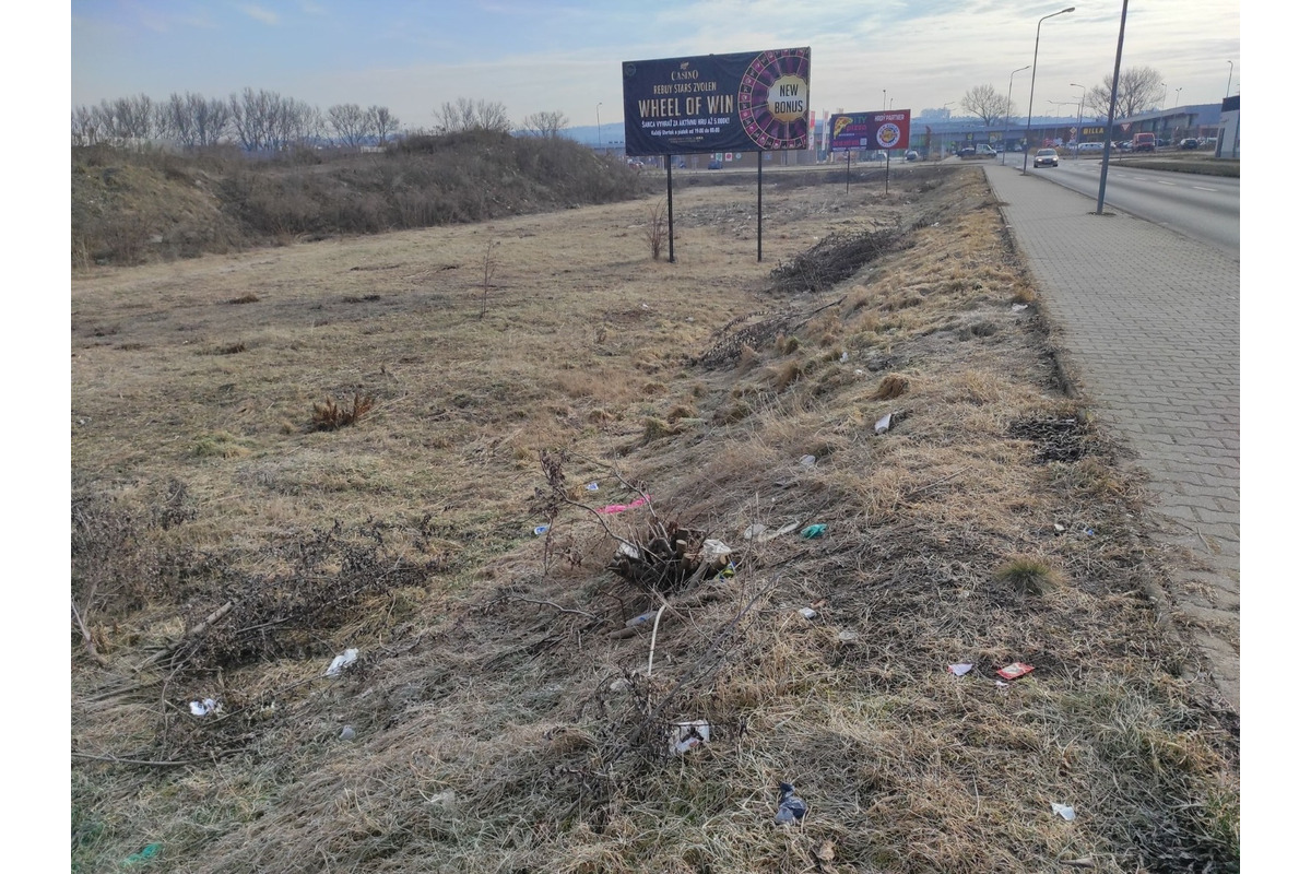 FOTO: Zvolenčanov trápi neporiadok v okolí, foto 2
