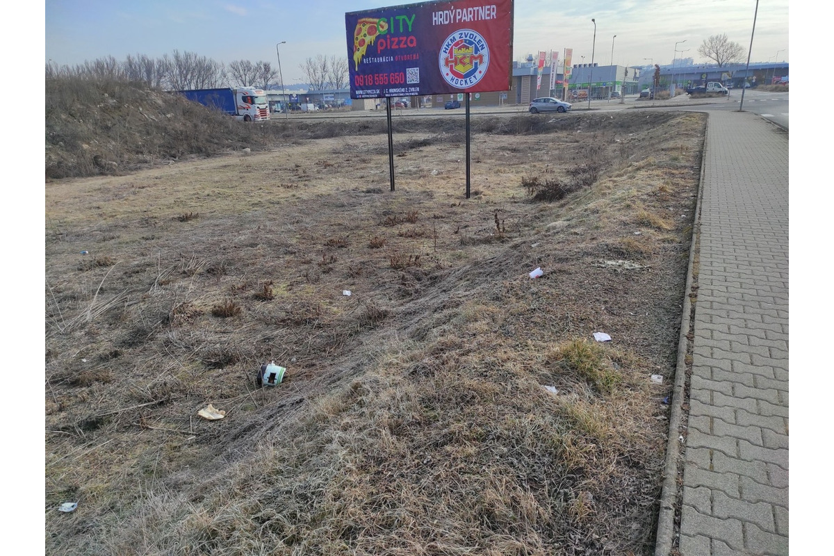 FOTO: Zvolenčanov trápi neporiadok v okolí, foto 4
