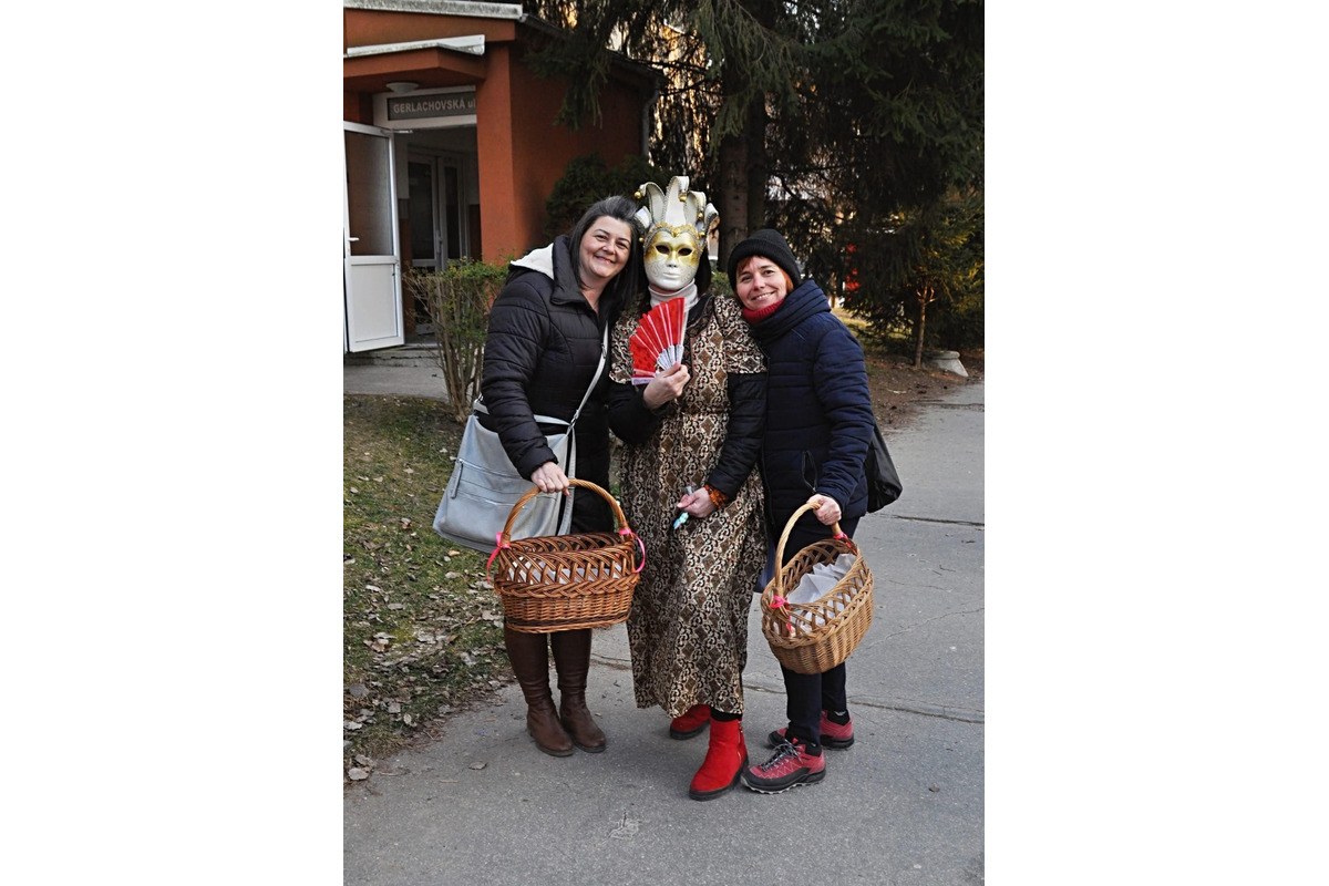 FOTO: Sásovčania už Fašiangy v uliciach oslávili , foto 12