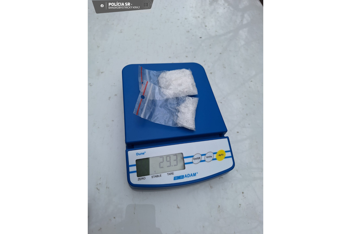 FOTO: Policajti zadržali muža z Lučenca, predával pervitín, foto 2