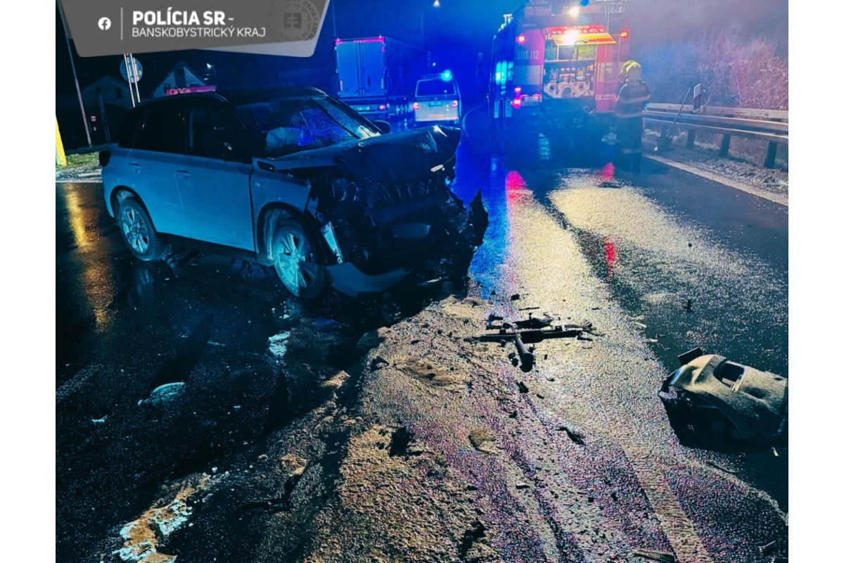 FOTO: Pri nehode v Lučenci sa zrazili dve osoby, foto 3