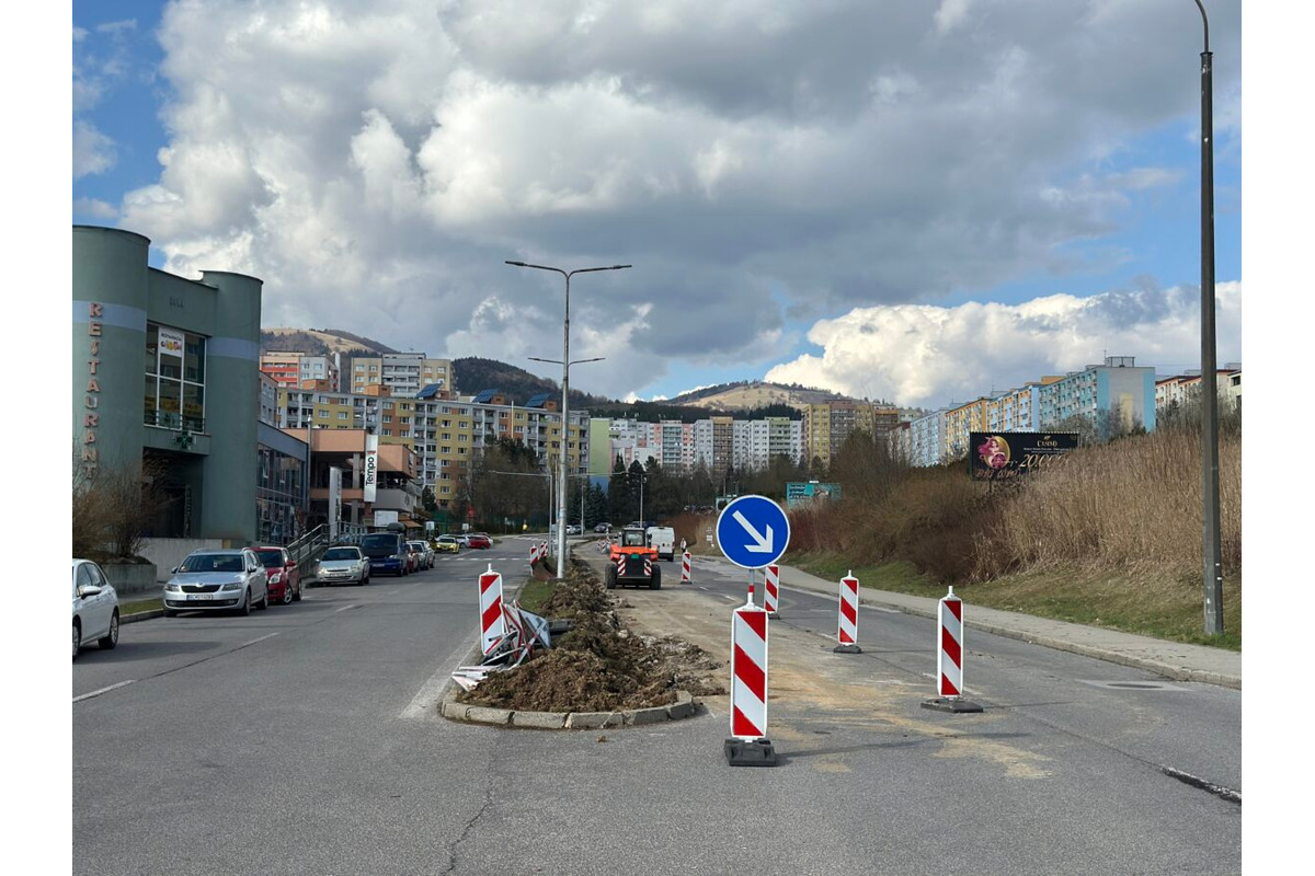 FOTO: Štvorprúdovku v Sásovej rekonštruujú, foto 2