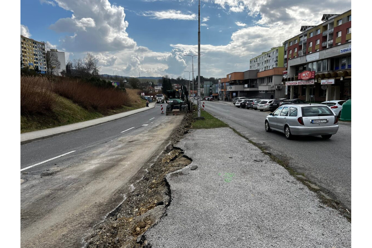 FOTO: Štvorprúdovku v Sásovej rekonštruujú, foto 4