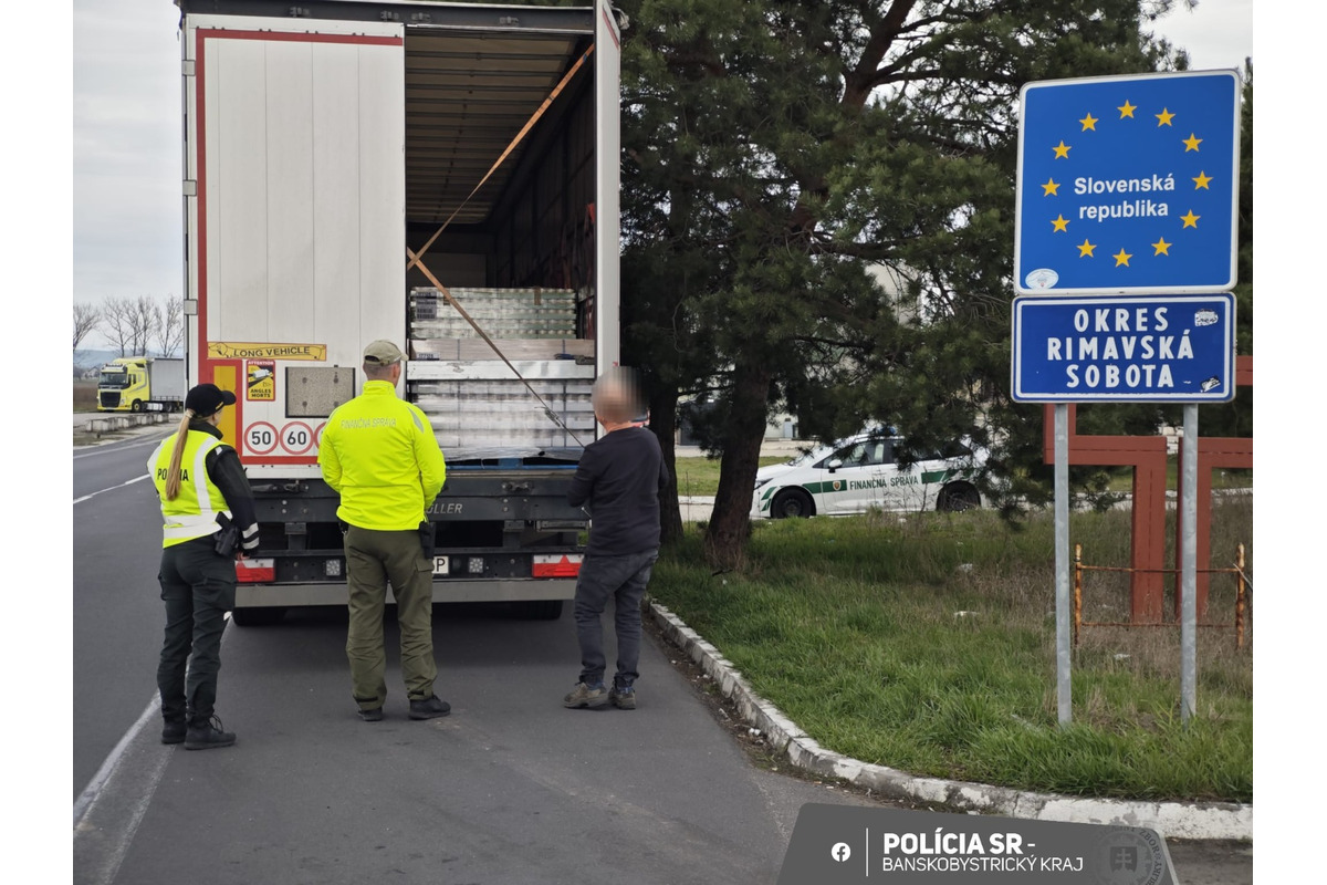 FOTO: Na hraničných priechodoch si dajte pozor na dekontaminačné brody, foto 3