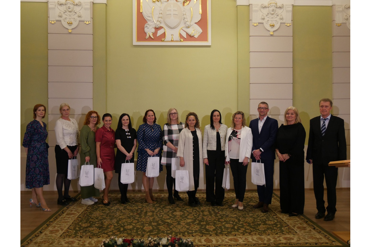 FOTO: Mesto Lučenec ocenilo pedagogičky pri príležitosti Dňa učiteľov, foto 1