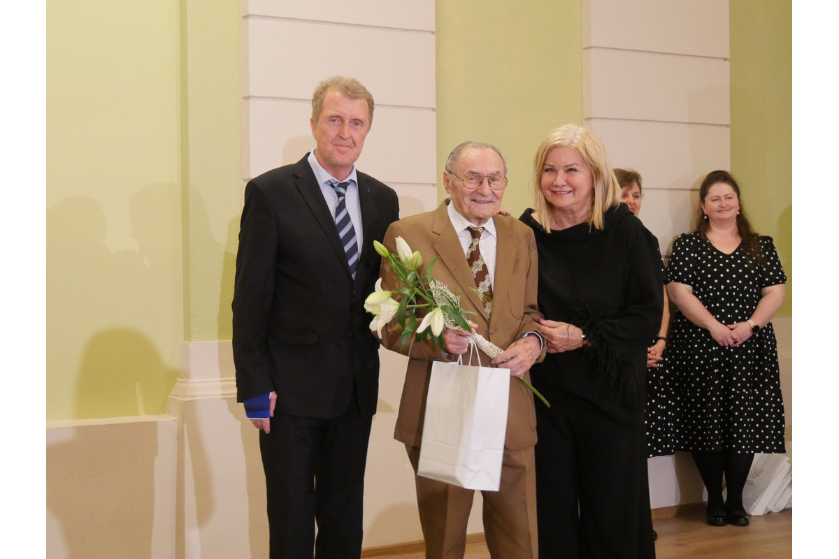 FOTO: Mesto Lučenec ocenilo pedagogičky pri príležitosti Dňa učiteľov, foto 14