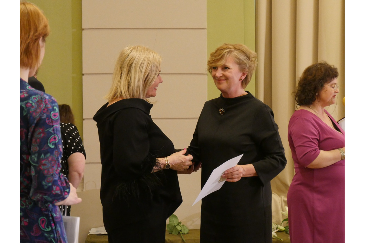 FOTO: Mesto Lučenec ocenilo pedagogičky pri príležitosti Dňa učiteľov, foto 25