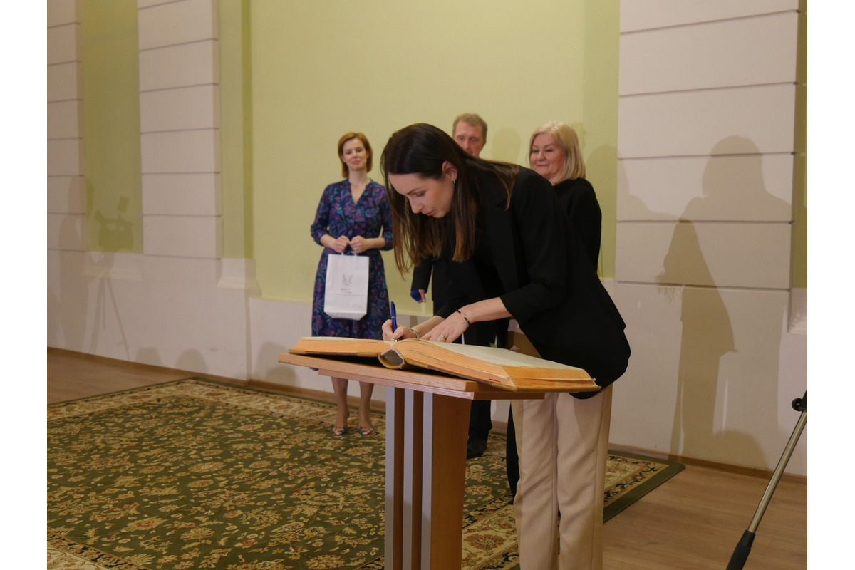 FOTO: Mesto Lučenec ocenilo pedagogičky pri príležitosti Dňa učiteľov, foto 34