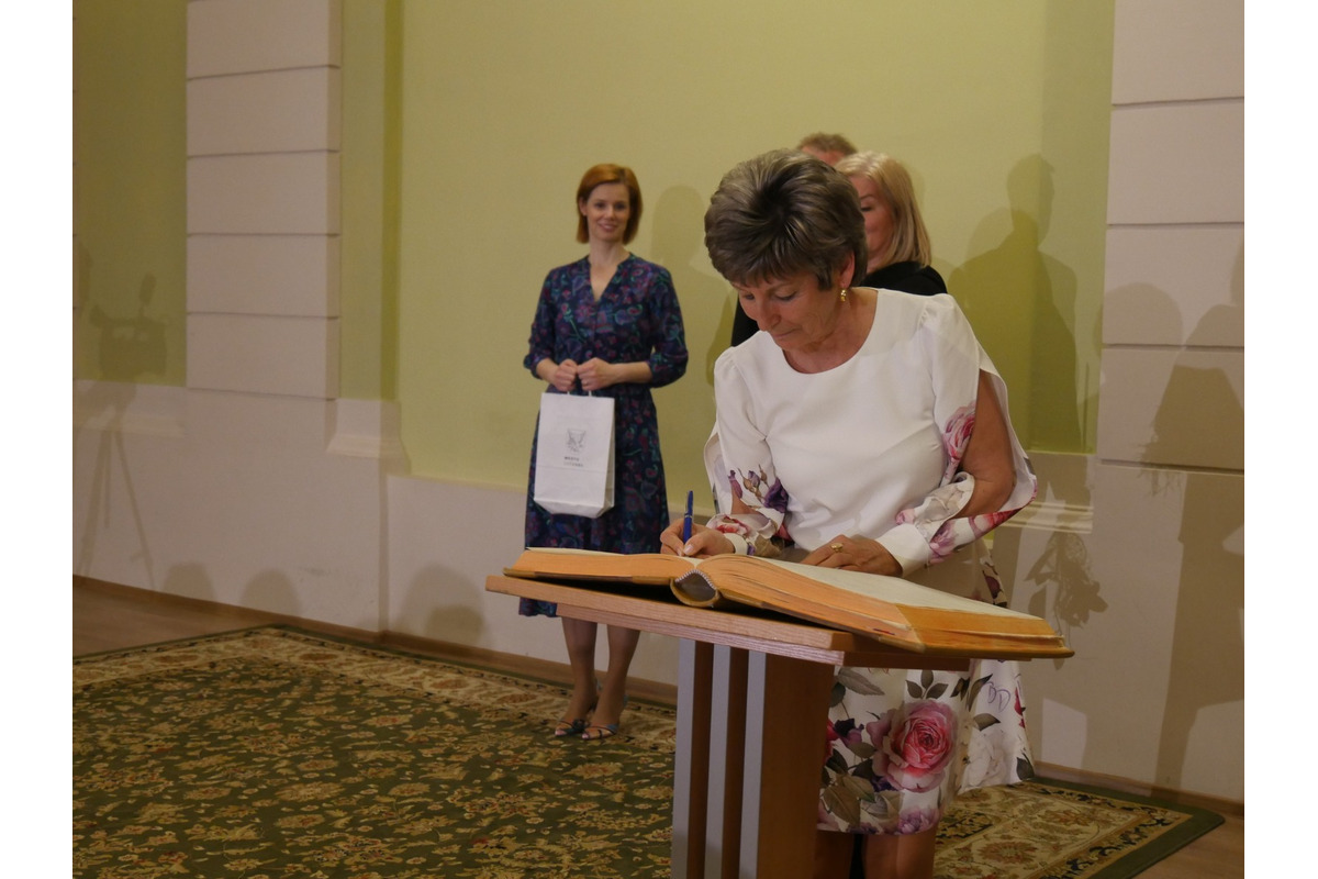 FOTO: Mesto Lučenec ocenilo pedagogičky pri príležitosti Dňa učiteľov, foto 37