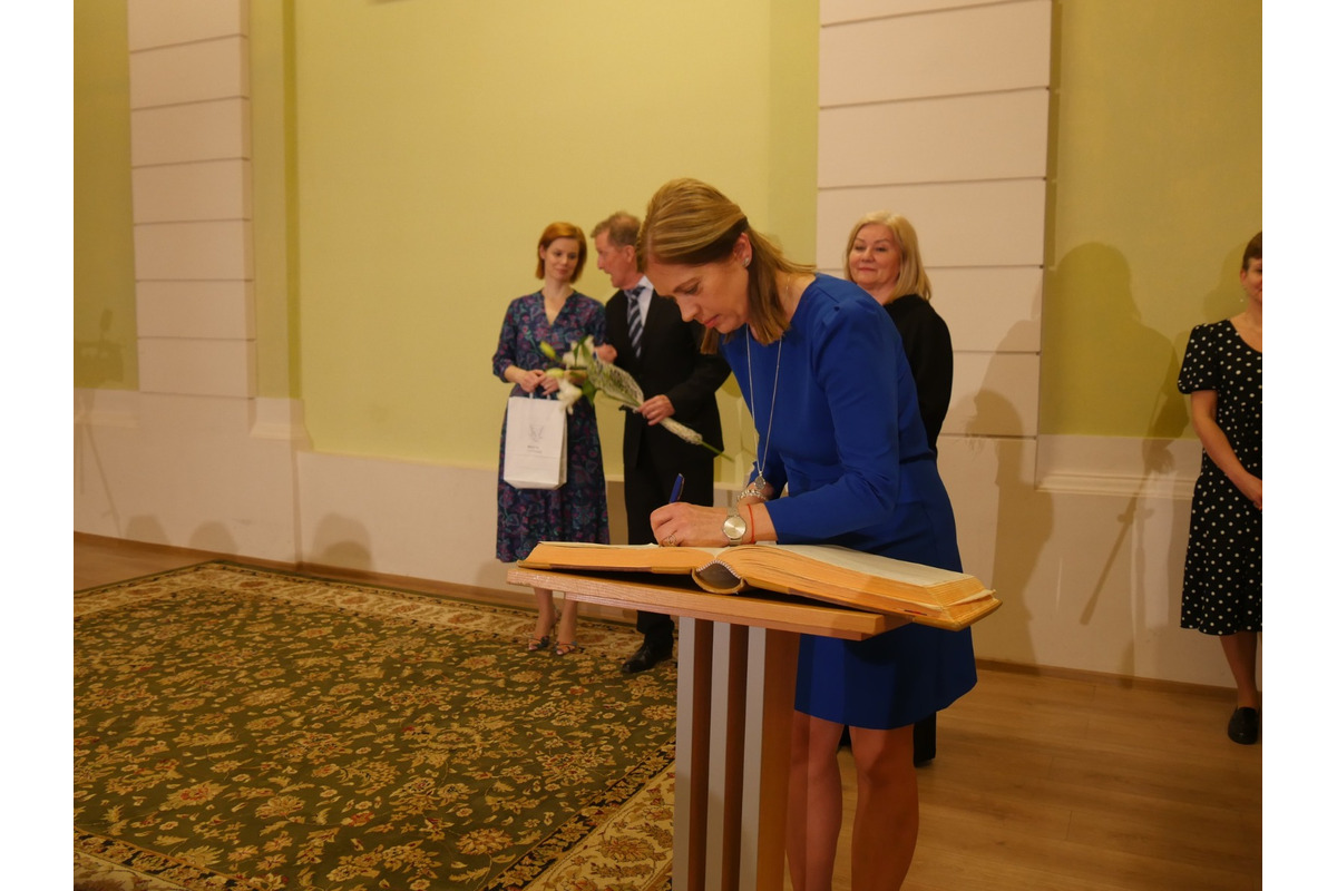 FOTO: Mesto Lučenec ocenilo pedagogičky pri príležitosti Dňa učiteľov, foto 44