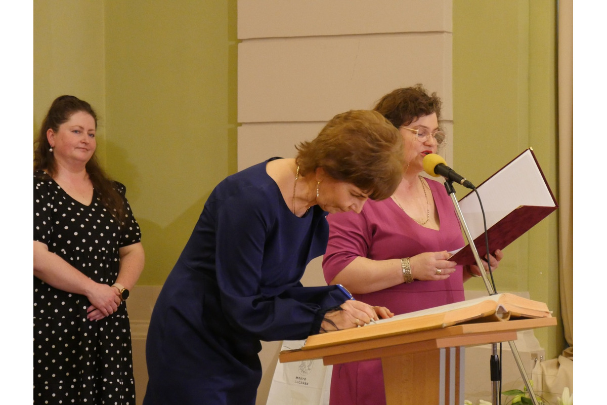 FOTO: Mesto Lučenec ocenilo pedagogičky pri príležitosti Dňa učiteľov, foto 48