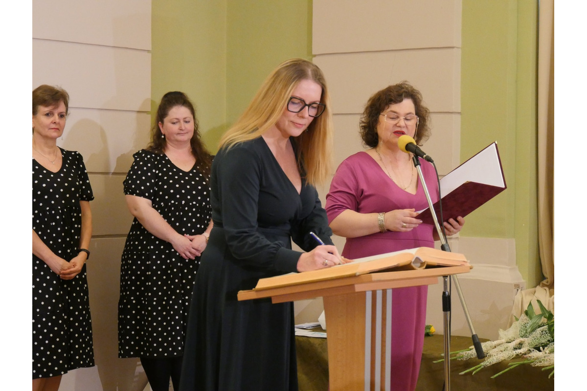 FOTO: Mesto Lučenec ocenilo pedagogičky pri príležitosti Dňa učiteľov, foto 52