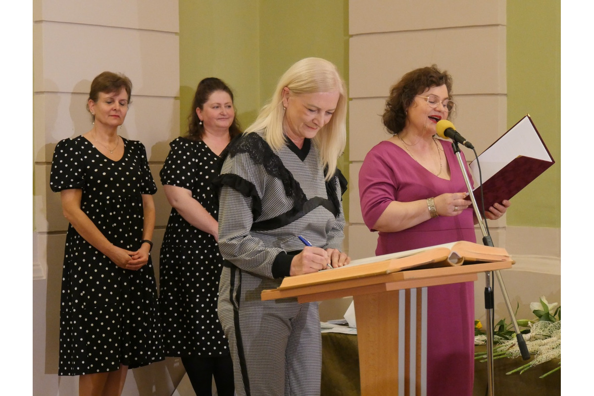 FOTO: Mesto Lučenec ocenilo pedagogičky pri príležitosti Dňa učiteľov, foto 59