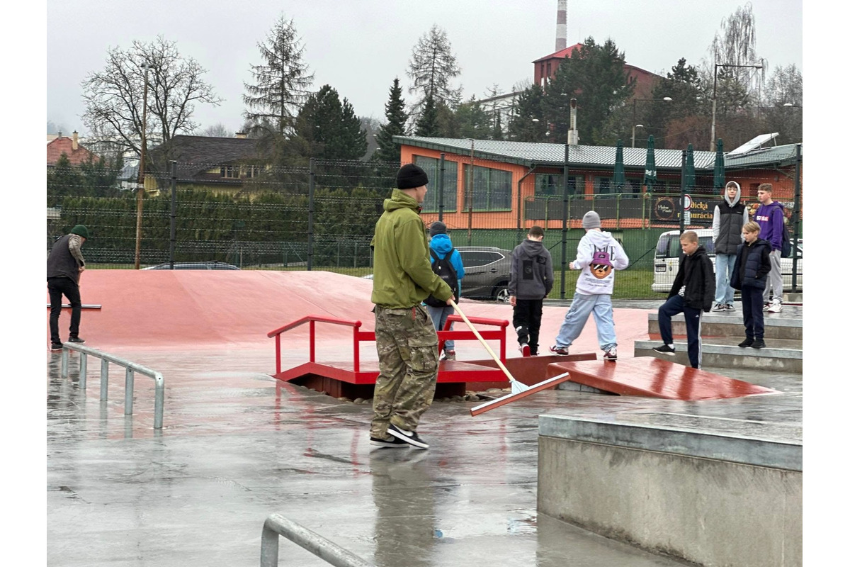 FOTO: Ihrisko sa po dlhých rokoch konečne otvorilo, foto 18