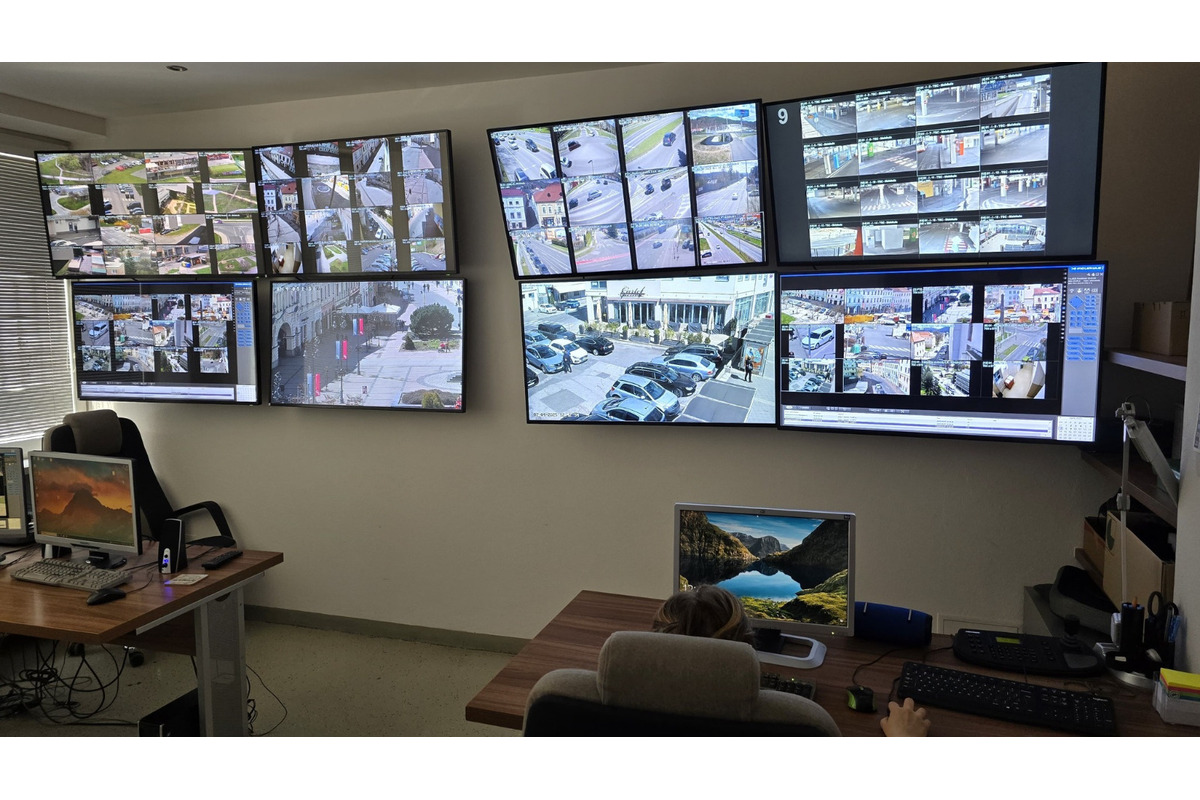 FOTO: V Bystrici vyčíňali vandali, pozrite, čo všetko zničili a zašpinili, foto 5