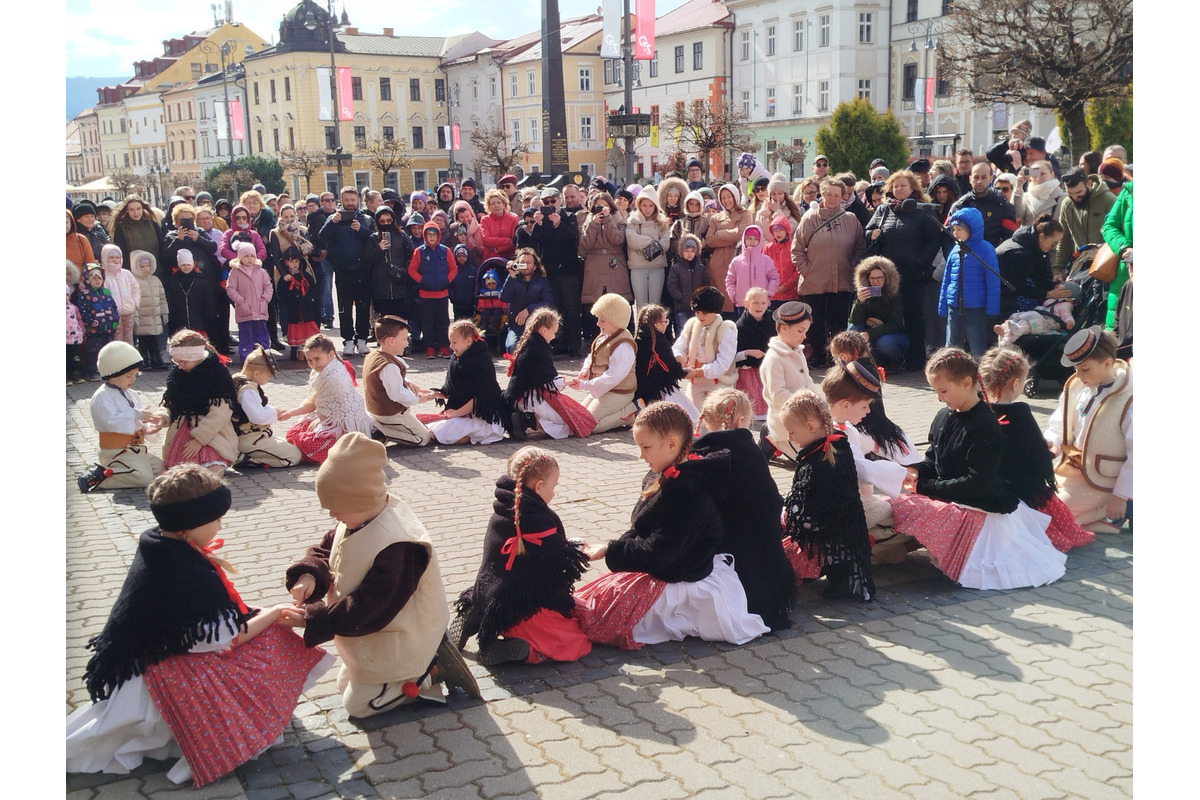 FOTO: Vynášanie Moreny v Banskej Bystrici, foto 1