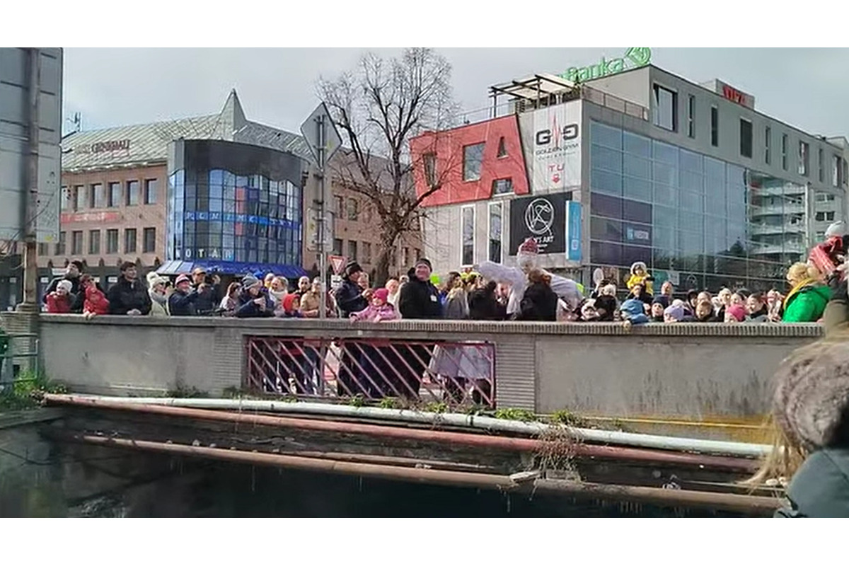 FOTO: Vynášanie Moreny v Banskej Bystrici, foto 10