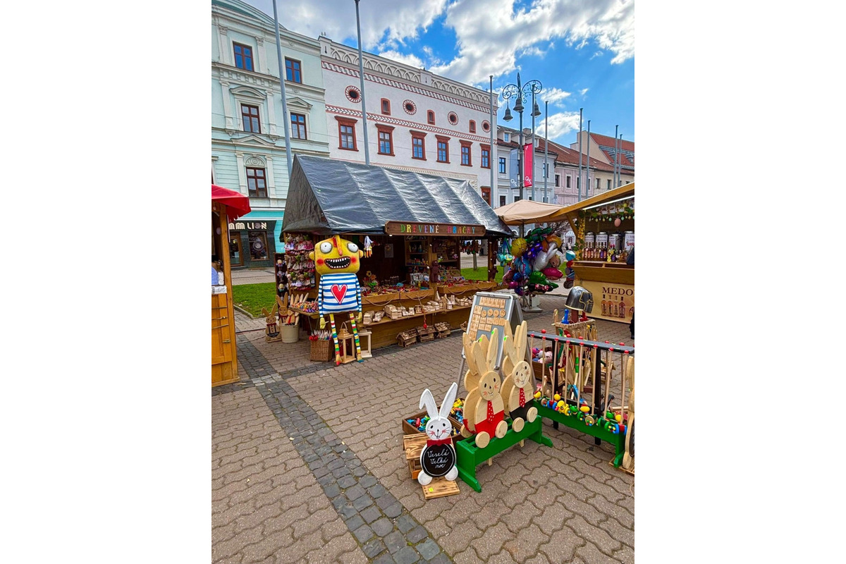 FOTO: Banskobystrický kraj vďaka Veľkonočnej výzdobe ožil farbami, foto 8