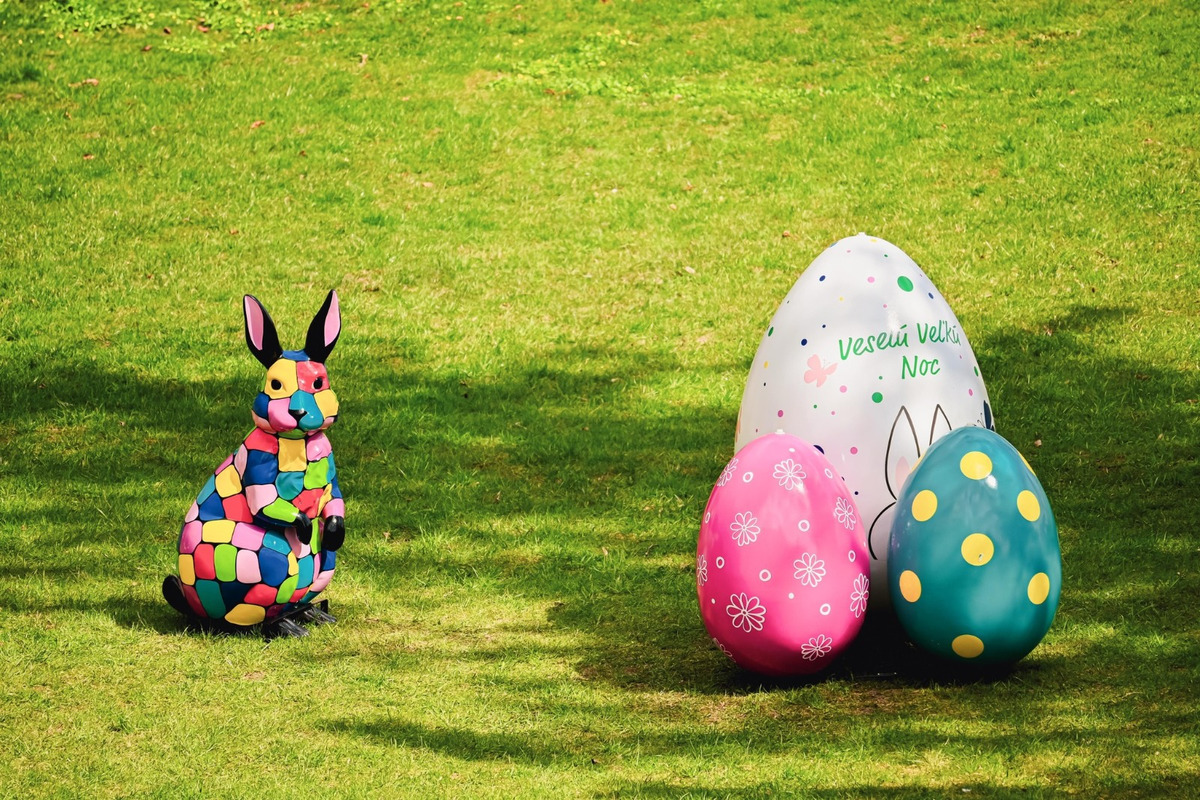 FOTO: Banskobystrický kraj vďaka Veľkonočnej výzdobe ožil farbami, foto 14