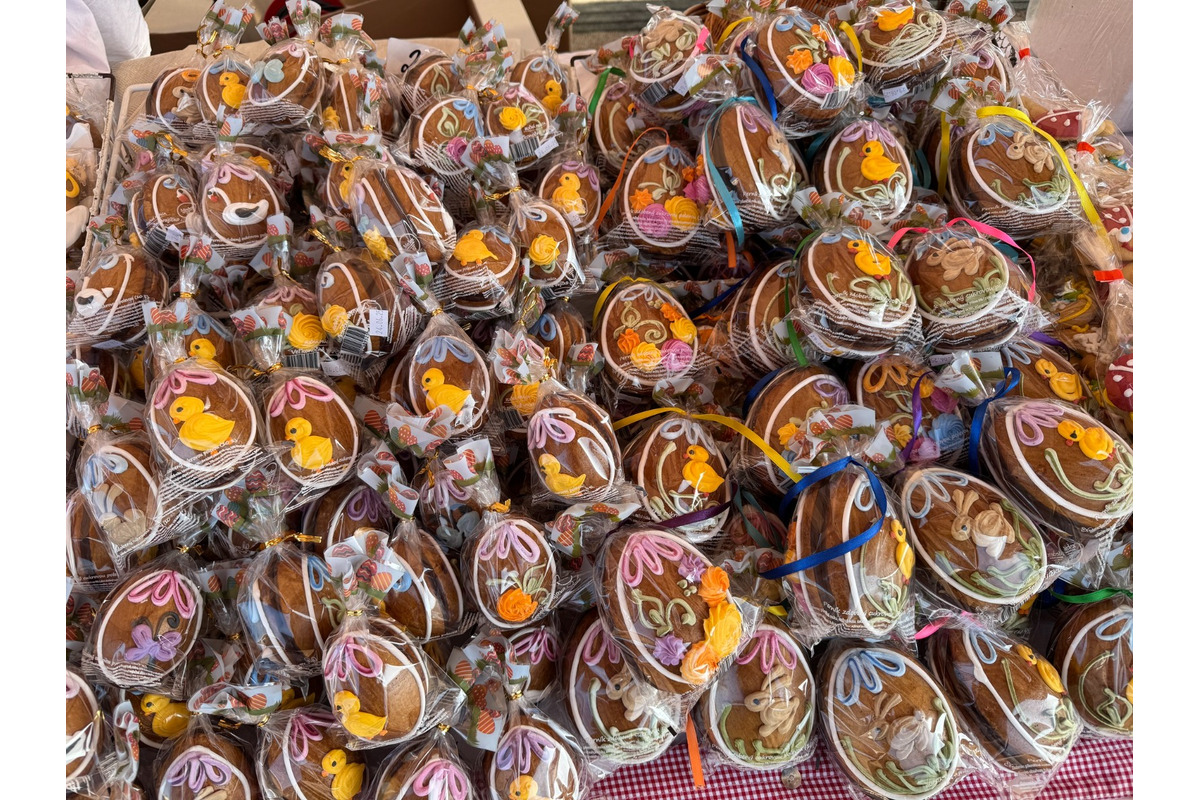 FOTO: Banskobystrický kraj vďaka Veľkonočnej výzdobe ožil farbami, foto 15