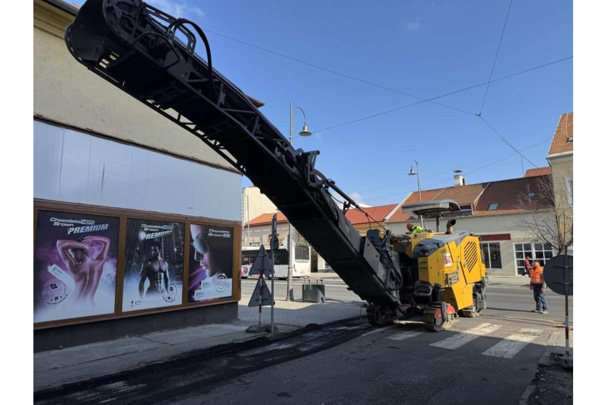 FOTO: Rekonštrukcie v Lučenci, nové cesty a chodníky v centre aj na Rúbanisku II., foto 1