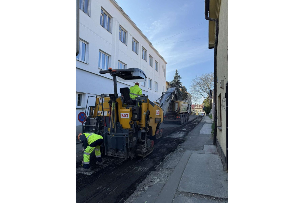 FOTO: Rekonštrukcie v Lučenci, nové cesty a chodníky v centre aj na Rúbanisku II., foto 2