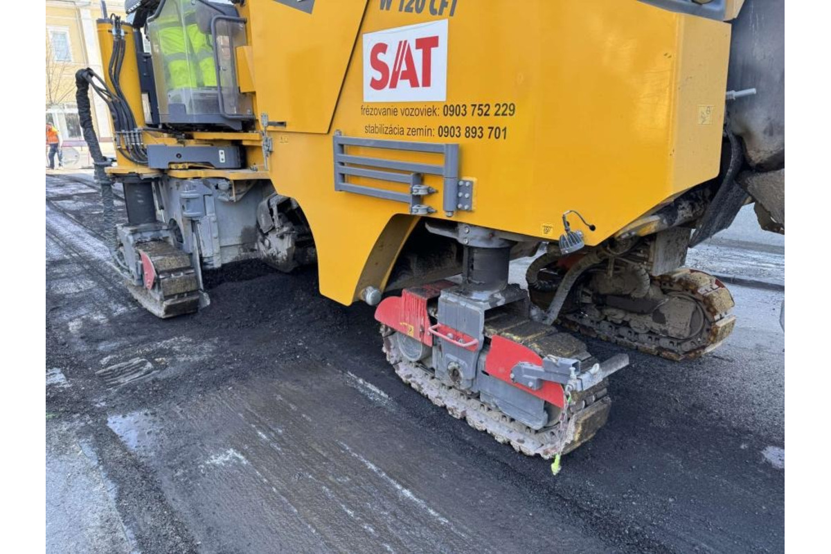 FOTO: Rekonštrukcie v Lučenci, nové cesty a chodníky v centre aj na Rúbanisku II., foto 5