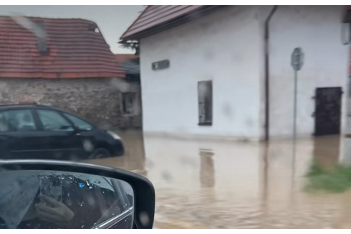 FOTO: Zvolenská Slatina sa ocitla po búrke pod vodou, foto 4