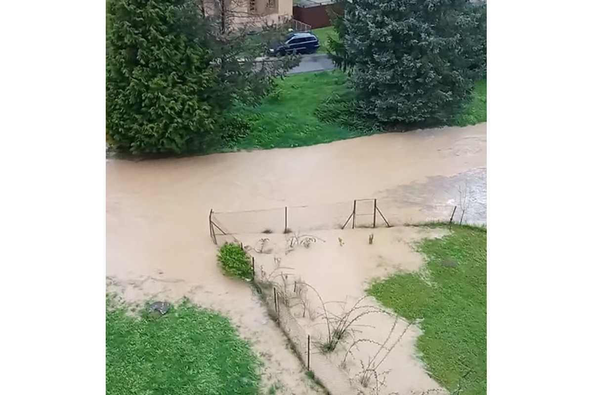 FOTO: Zvolenská Slatina sa ocitla po búrke pod vodou, foto 5