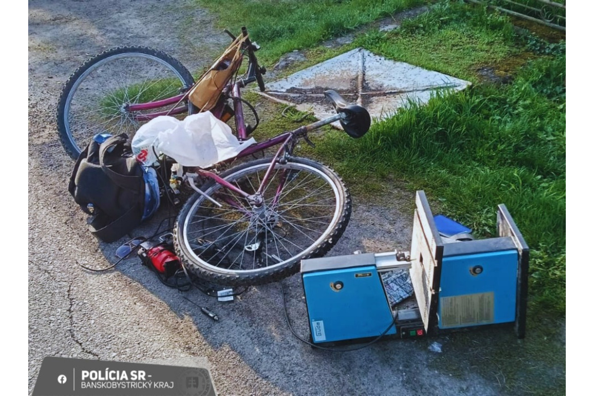 FOTO: Zlodej vykradol vo Fiľakove pivnice, ukradol aj dodávku, ale ďaleko neušiel, foto 3