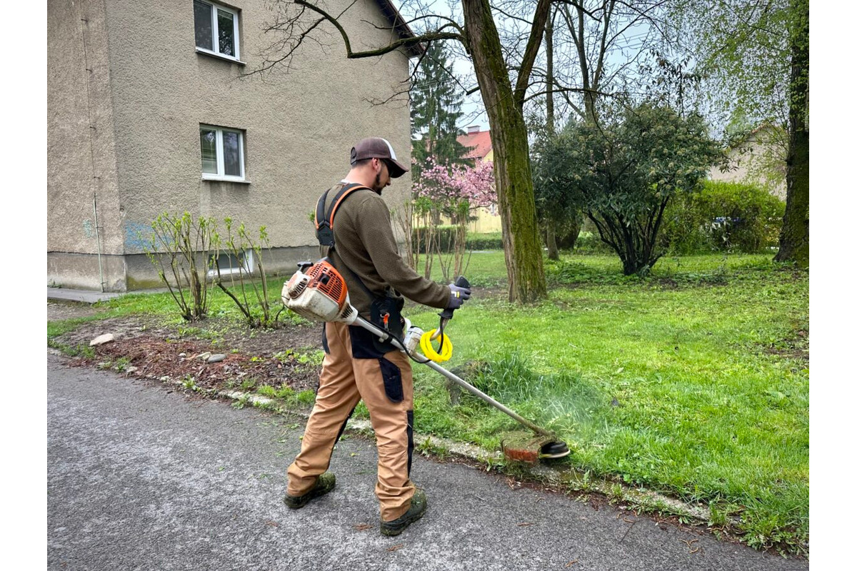 FOTO: Kosenie v Banskej Bystrici zrýchlia nové širokozáberové kosačky, foto 4