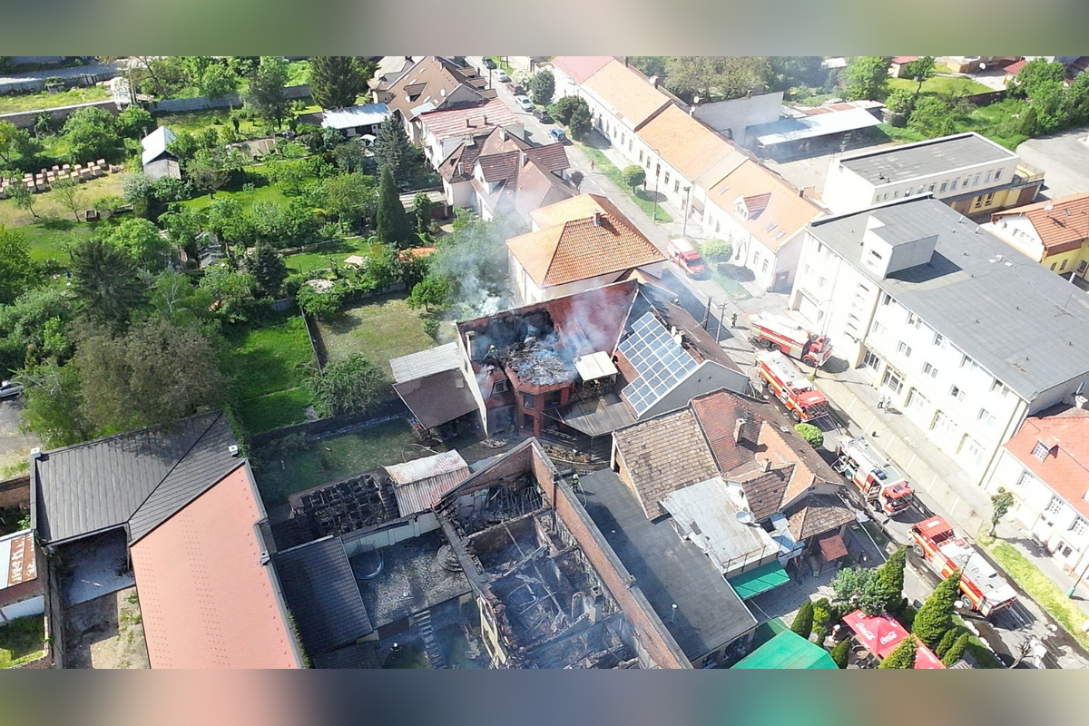 FOTO: Masívny požiar v Lučenci, foto 6