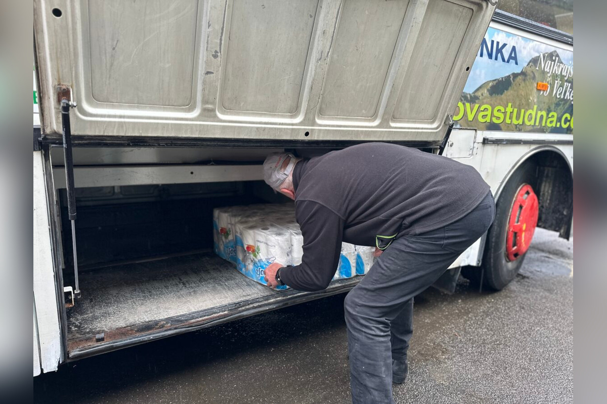 FOTO: Banská Bystrica posiela do ukrajinského mesta Sumy autobus pomoci, foto 3