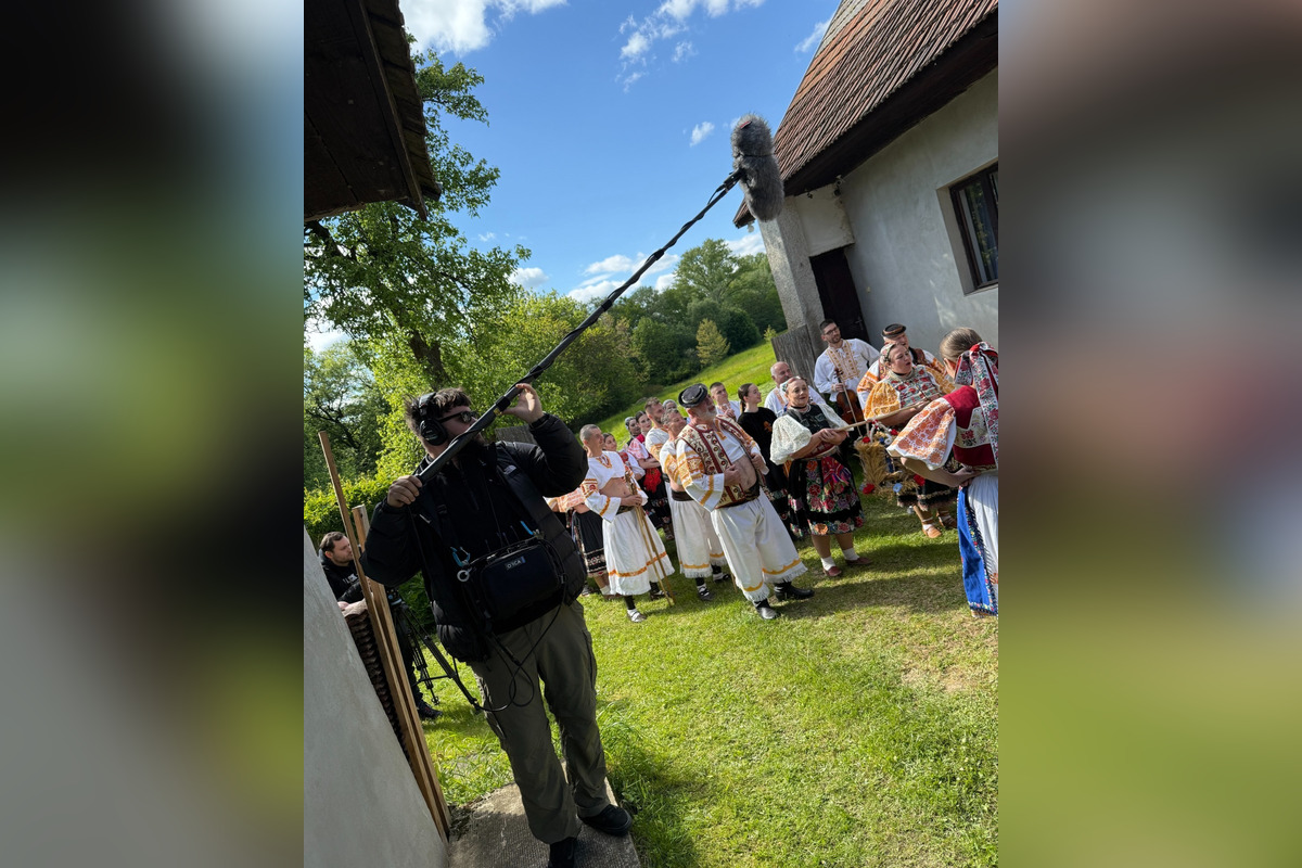 FOTO: Do Očovej zavítal Slovenský deň kroja. Kde všade nakrúcali?, foto 2