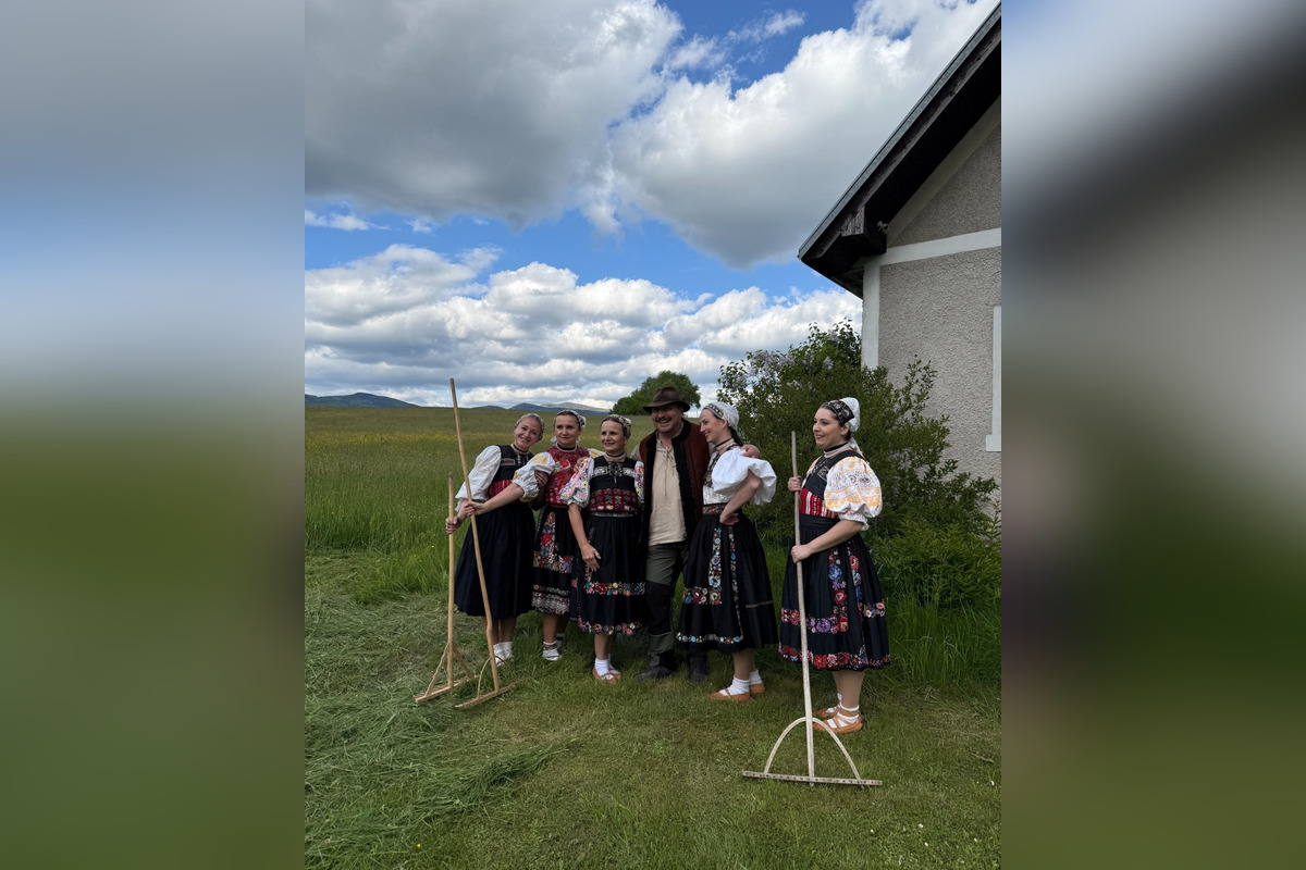 FOTO: Do Očovej zavítal Slovenský deň kroja. Kde všade nakrúcali?, foto 8