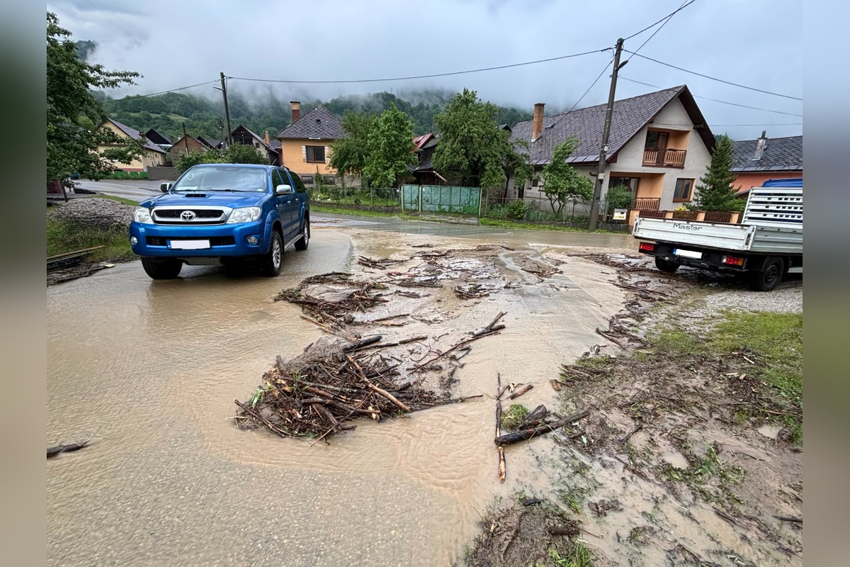 FOTO: Silná búrka zaplavila časť Revúcej, foto 8