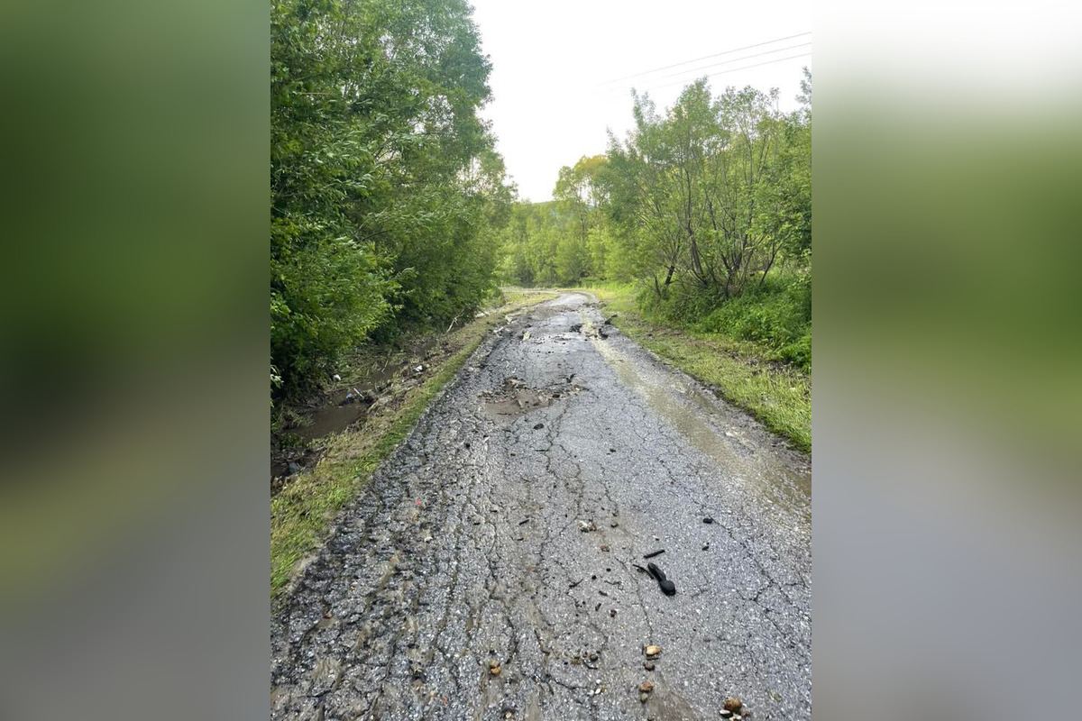 FOTO: Podpoľanie zasiahla intenzívna búrka, v Hrochoti ulice zatopila voda, foto 1