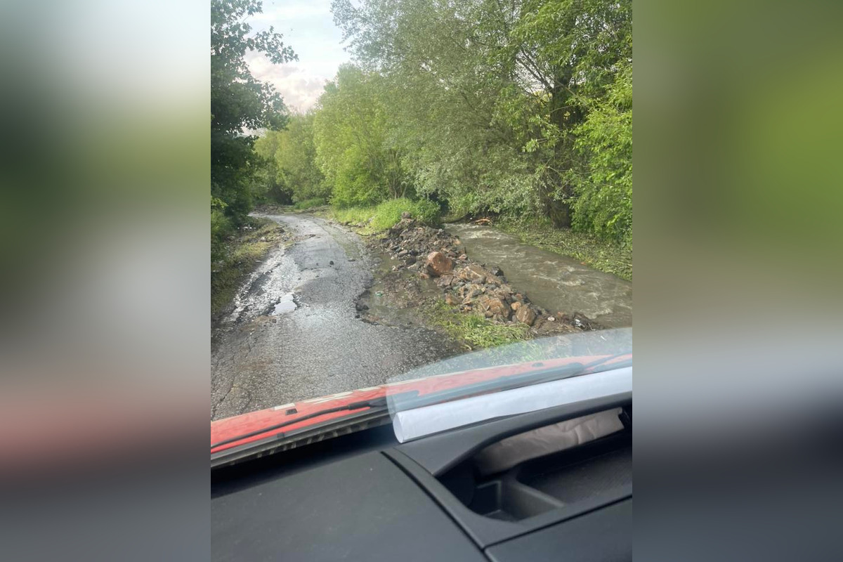 FOTO: Podpoľanie zasiahla intenzívna búrka, v Hrochoti ulice zatopila voda, foto 4