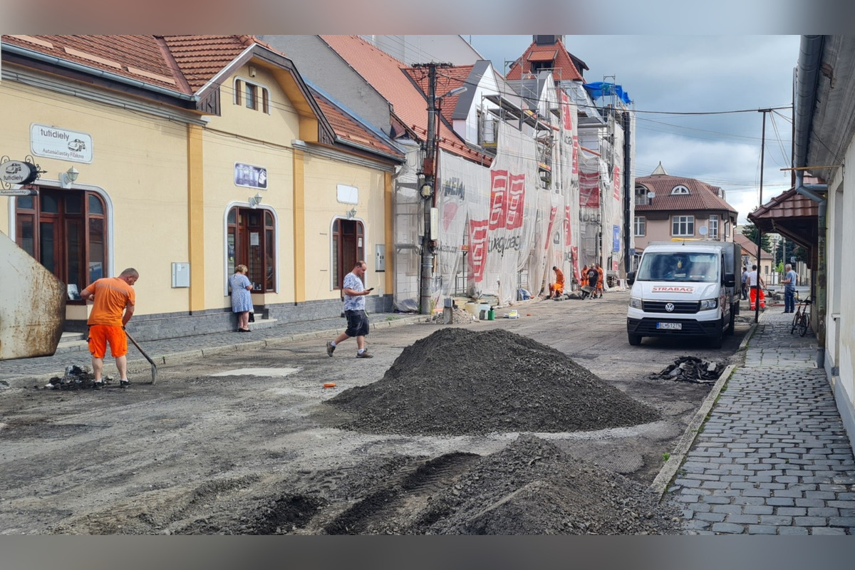 FOTO: Rekonštrukcia Radničnej ulice vo Fiľakove, foto 5