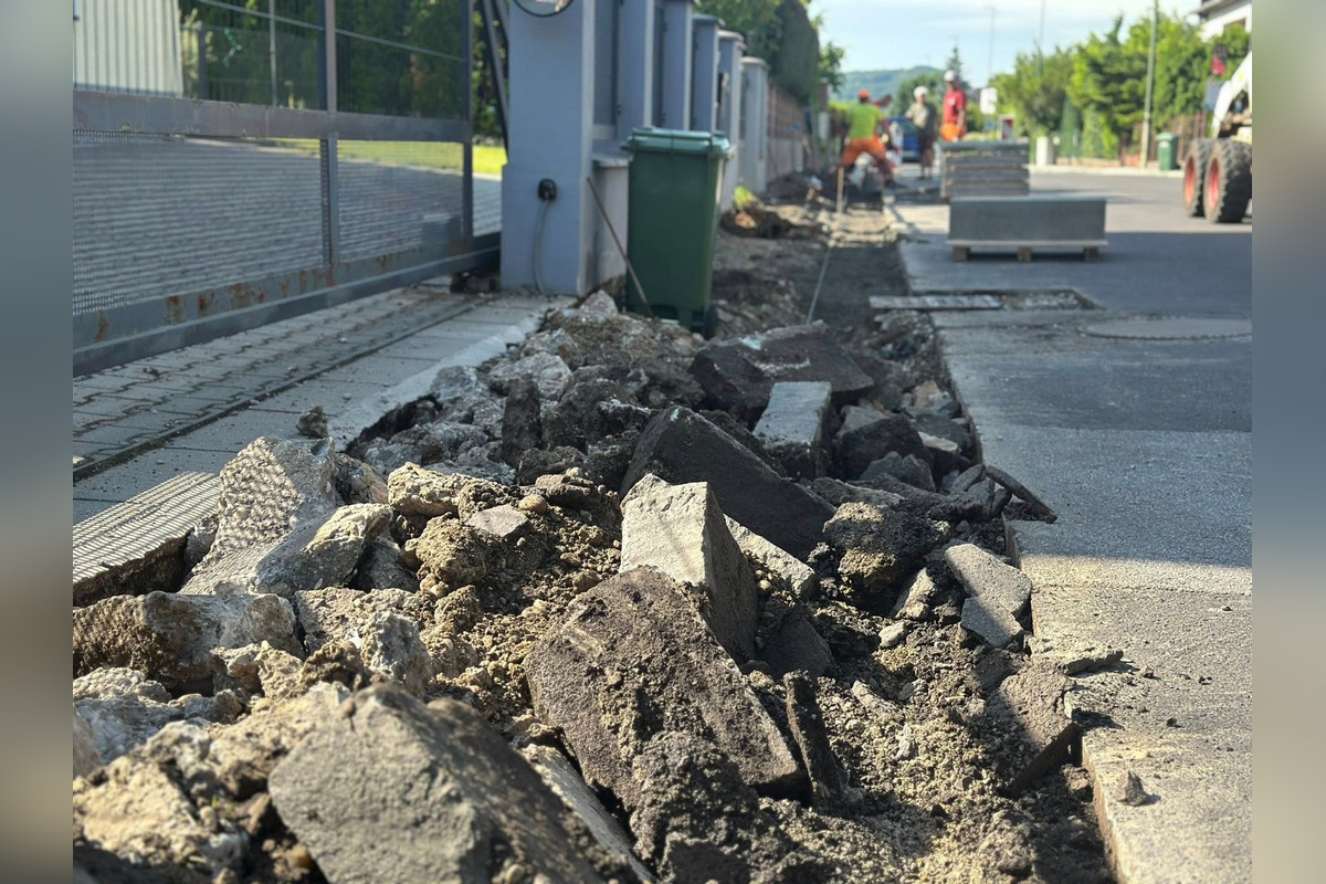 FOTO: Rekonštrukcia chodníkov v Banskej Bystrici, foto 7