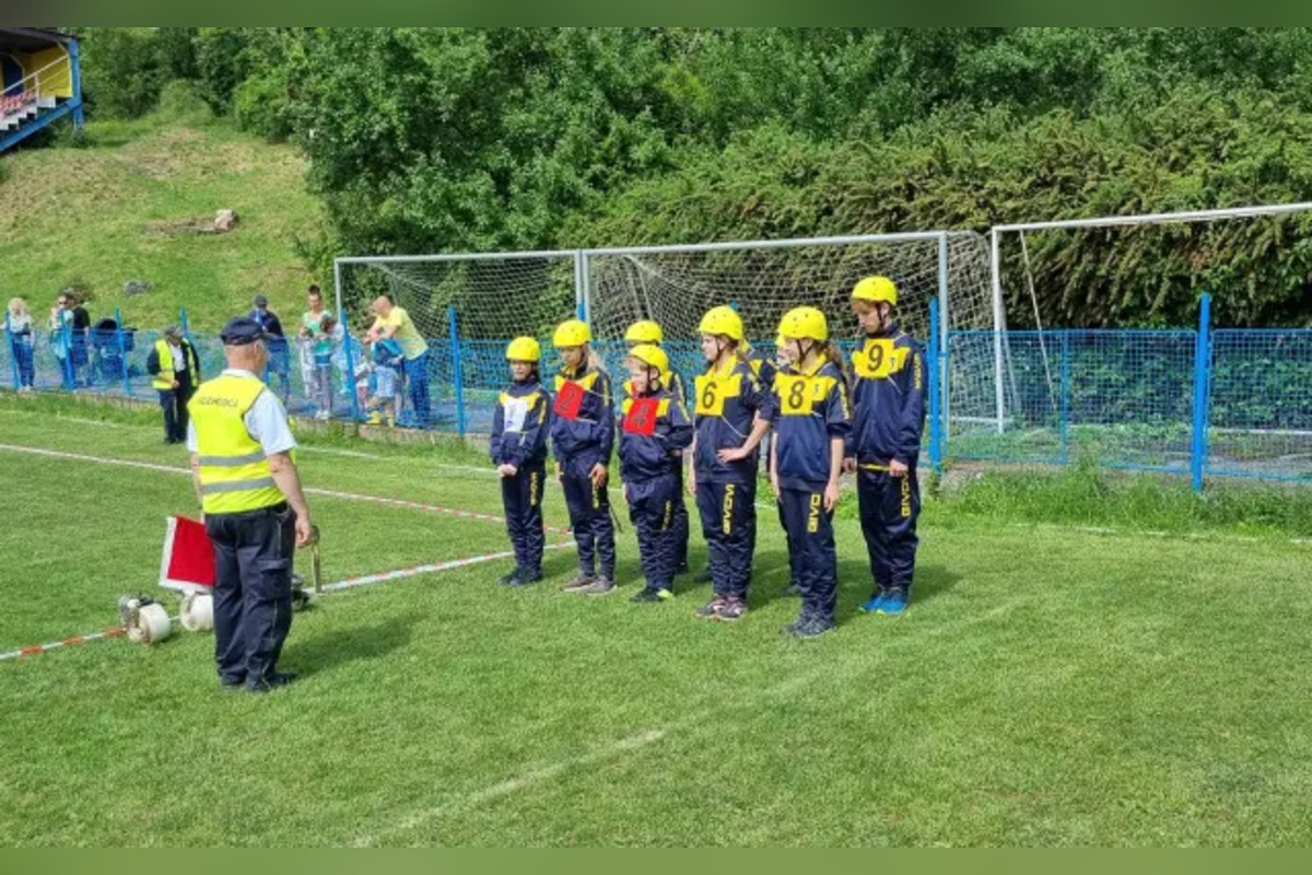 FOTO: Mladí hasiči z okolia Bystrice potrebujú finančnú pomoc, chýba im vybavenie, foto 2