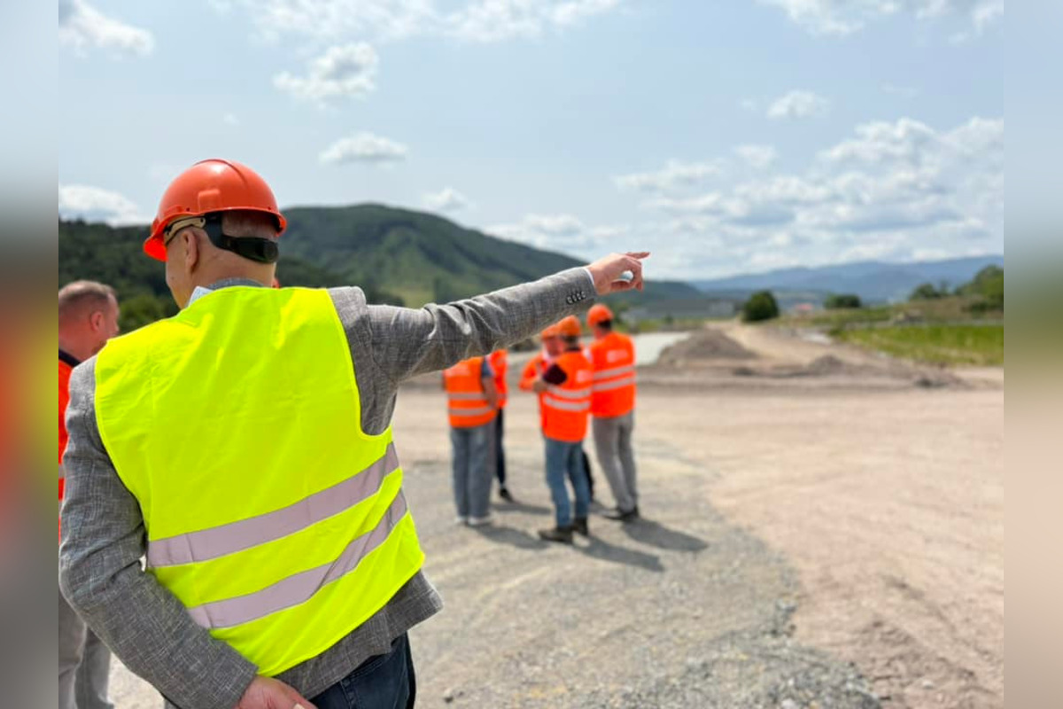 FOTO: Práce na výstavbe predĺženia R1 po Slovenskú Ľupču napredujú, foto 1