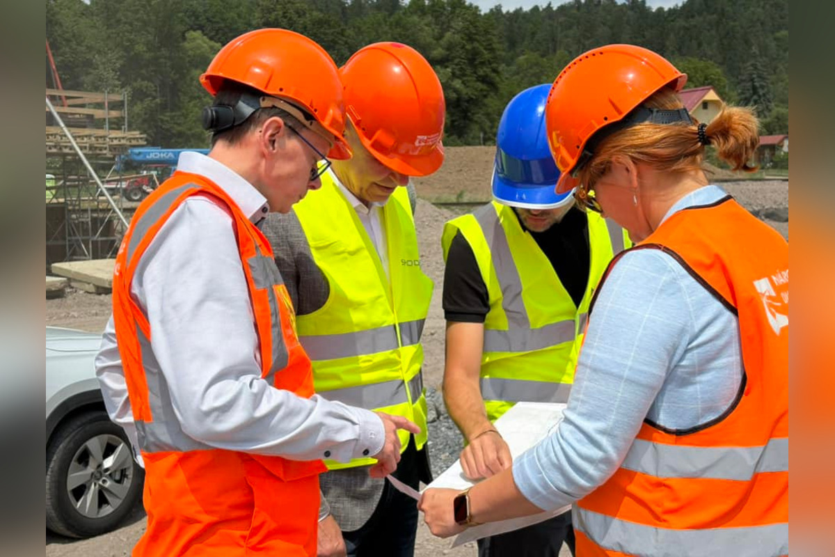 FOTO: Práce na výstavbe predĺženia R1 po Slovenskú Ľupču napredujú, foto 2