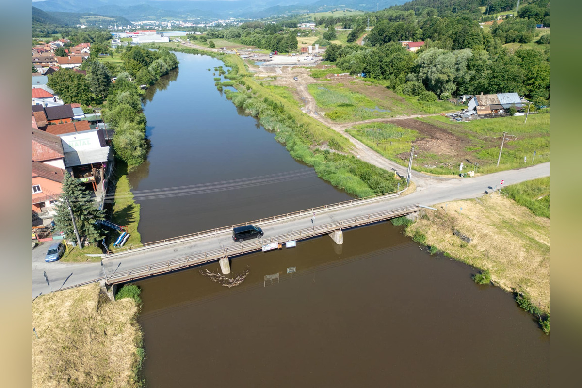 FOTO: Práce na výstavbe predĺženia R1 po Slovenskú Ľupču napredujú, foto 4