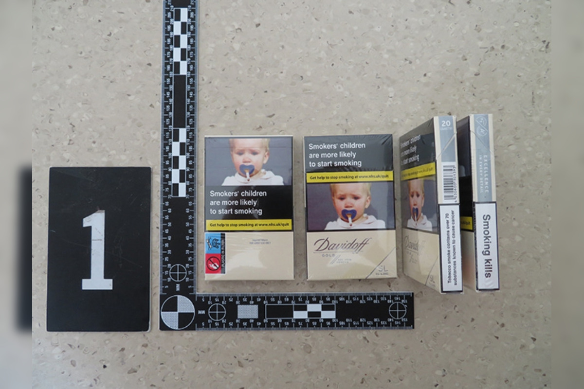 FOTO: Colníci v Tornali našli v dodávke z Poľska namiesto vrecia s tabakom, foto 2