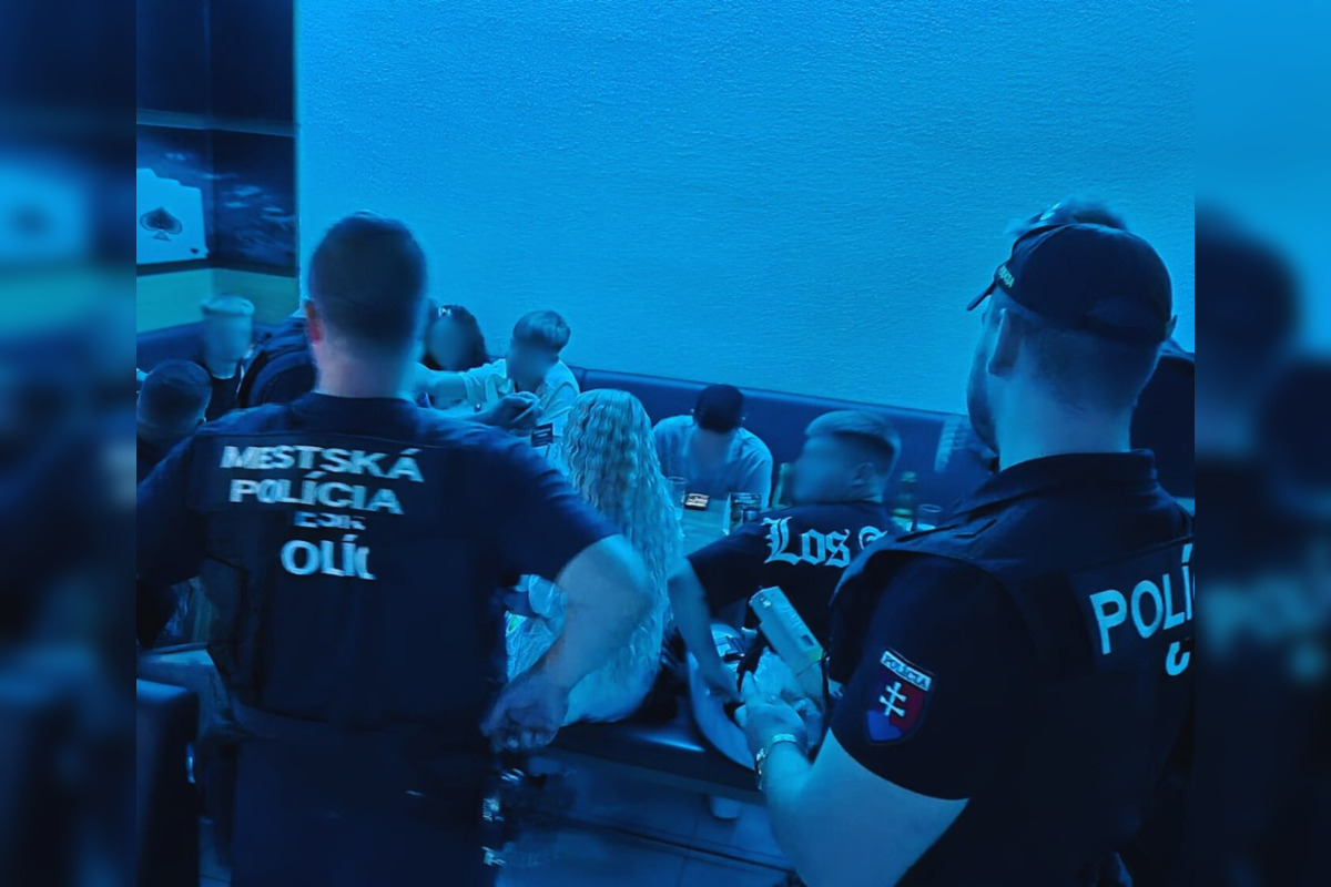 FOTO: Policajti kontrolovali mladistvých v Rimavskej Sobote, foto 3
