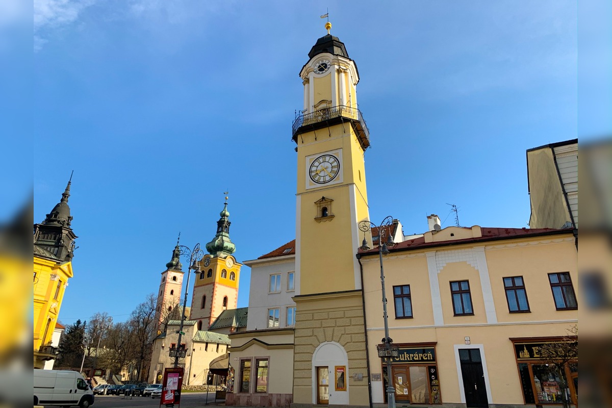 FOTO: Hodinová veža v Banskej Bystrici je dominantou mesta, foto 3