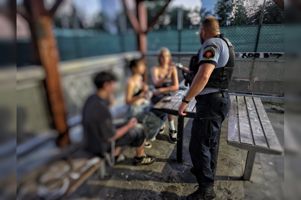 FOTO: Zvolenskí policajti kontrolovali alkohol u mladistvých, výsledok prekvapil, foto 6
