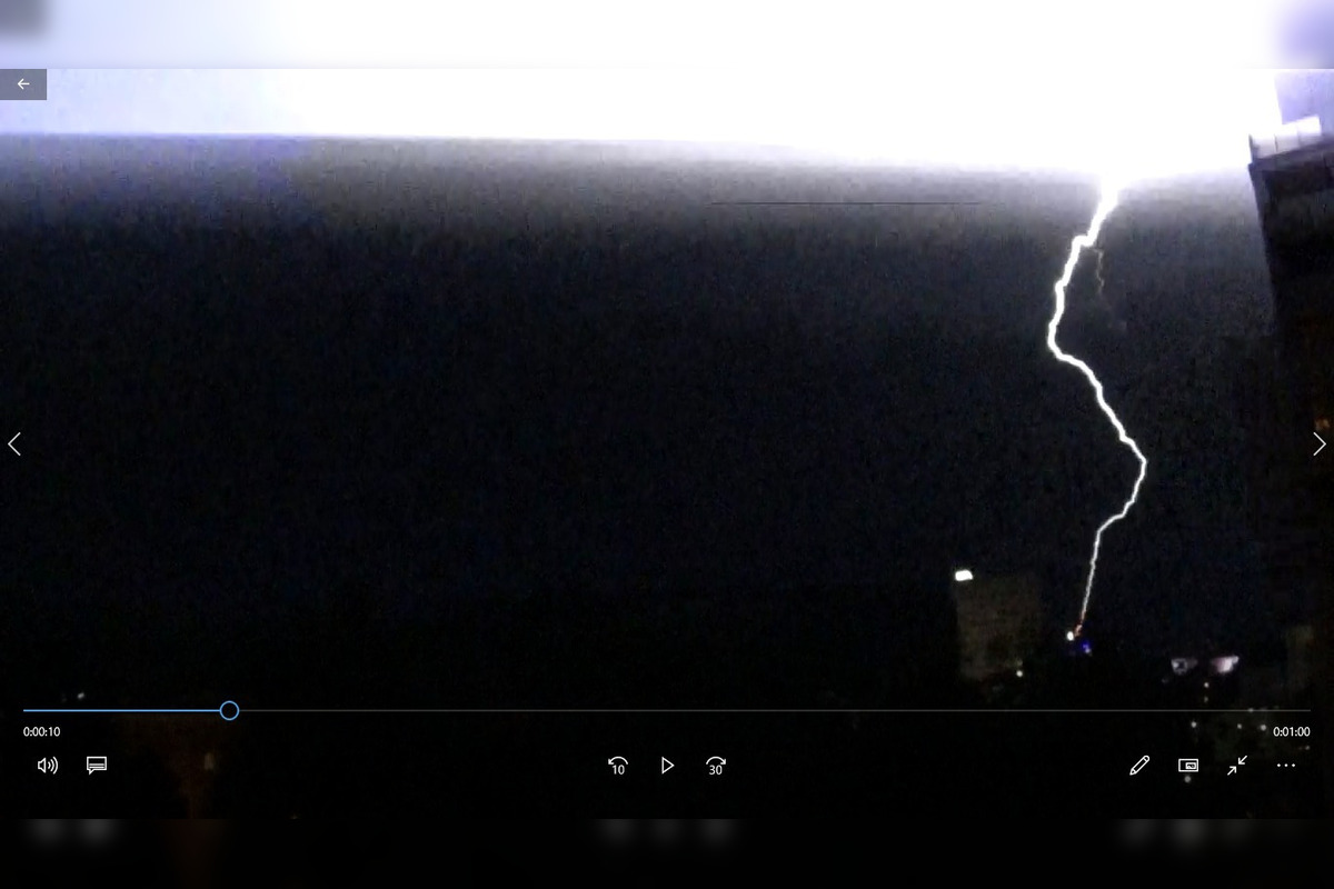 FOTO: Nad Zvolenom aj Bystricou sa blýskalo, pozrite si jedinečné zábery, foto 4